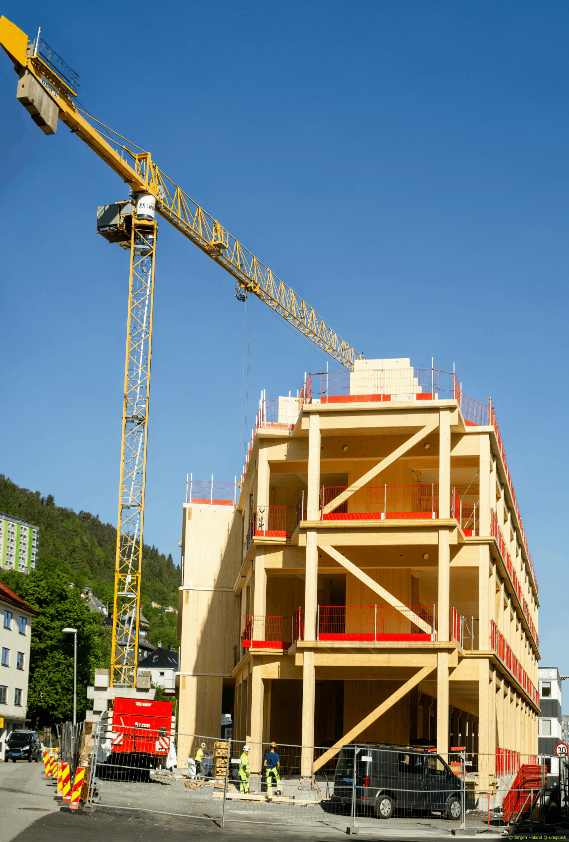 Berufsperspektiven - Rohbau eines mehrgeschossigen Gewerbegebäudes; Bild fotografiert von Jorgen Haland